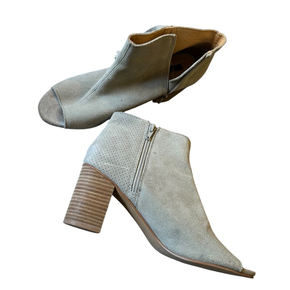 Kensie Fall Grey Suede Open Toe Boots - Picture 3 of 6